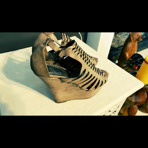 Steve Madden size 9 - Picture 1 of 6